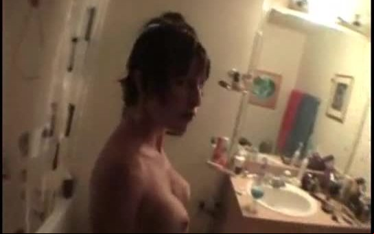 Mature amateur sucks dick after shower
