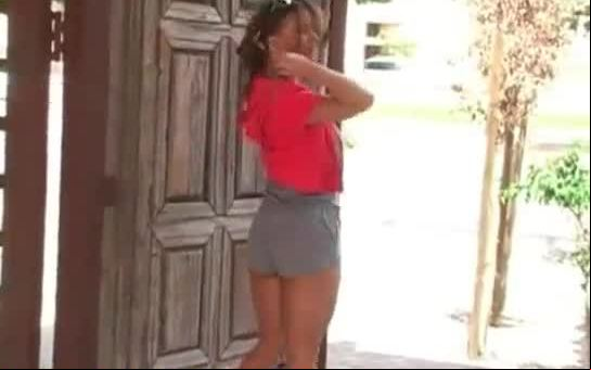 Horny lady likes playing with her bottle in public